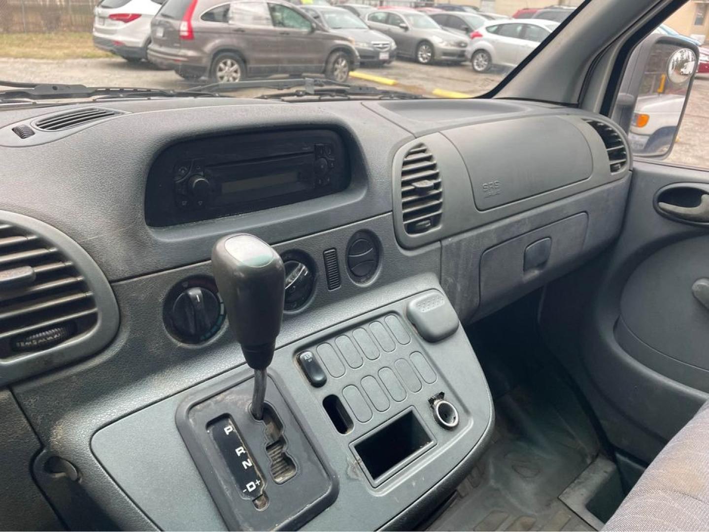 2003 WHITE /Gray Dodge Sprinter Van 2500 High Roof Short Wheelbase (WD2YD642935) with an 2.7 i5 Diesel engine, Automatic transmission, located at 5700 Curlew Drive, Norfolk, VA, 23502, (757) 455-6330, 36.841885, -76.209412 - Photo#13